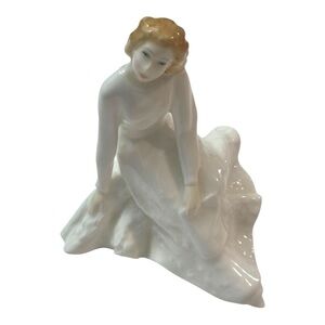 Royal Doulton Across the Miles Sentiment Figurine HN 3934 Fine Bone China